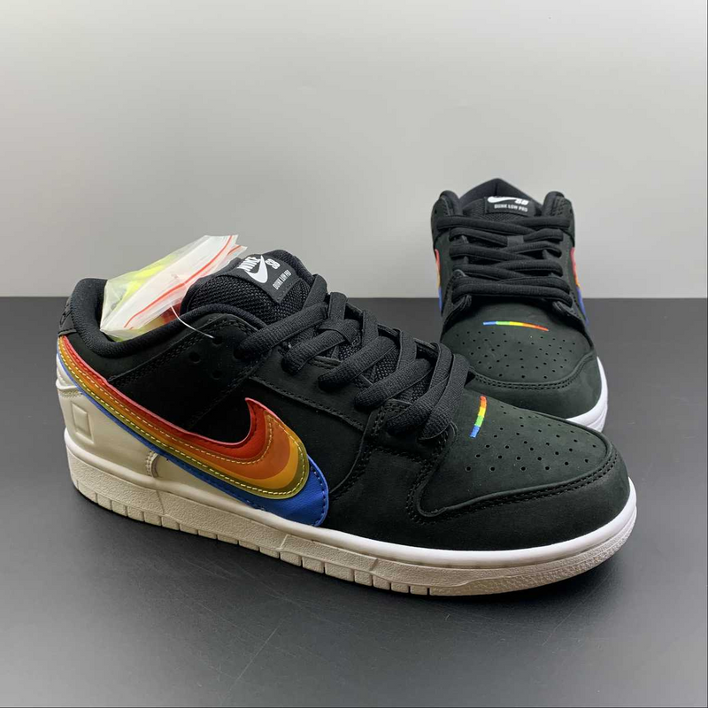 Dunk Low SB Polaroid