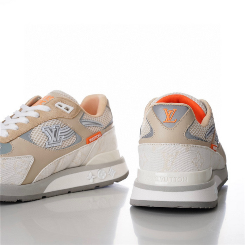 LV Runner Away Sneakers Beije