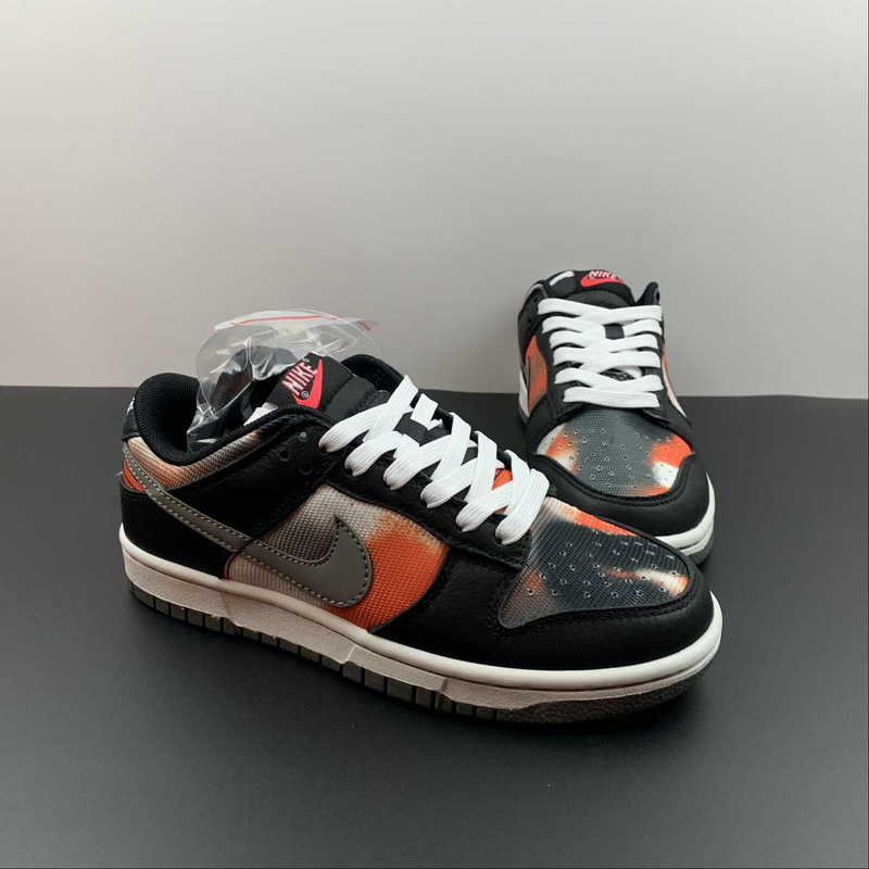 Dunk Low PRM Graffiti Black Red