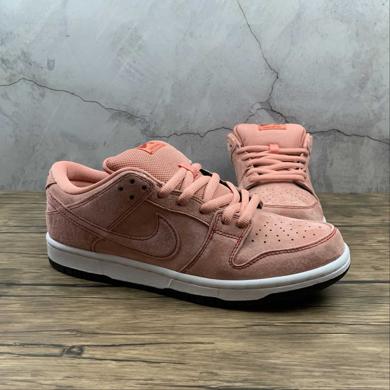 Dunk Low SB Pink Pig